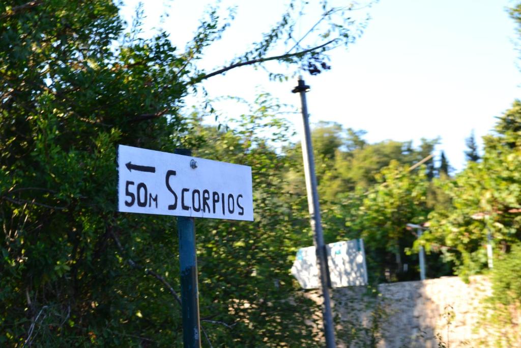 Scorpios Apartments room 2