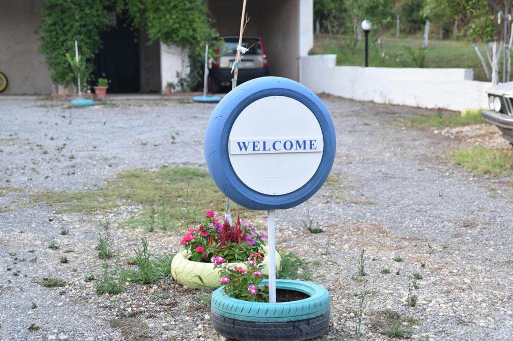 Scorpios Apartments room 3