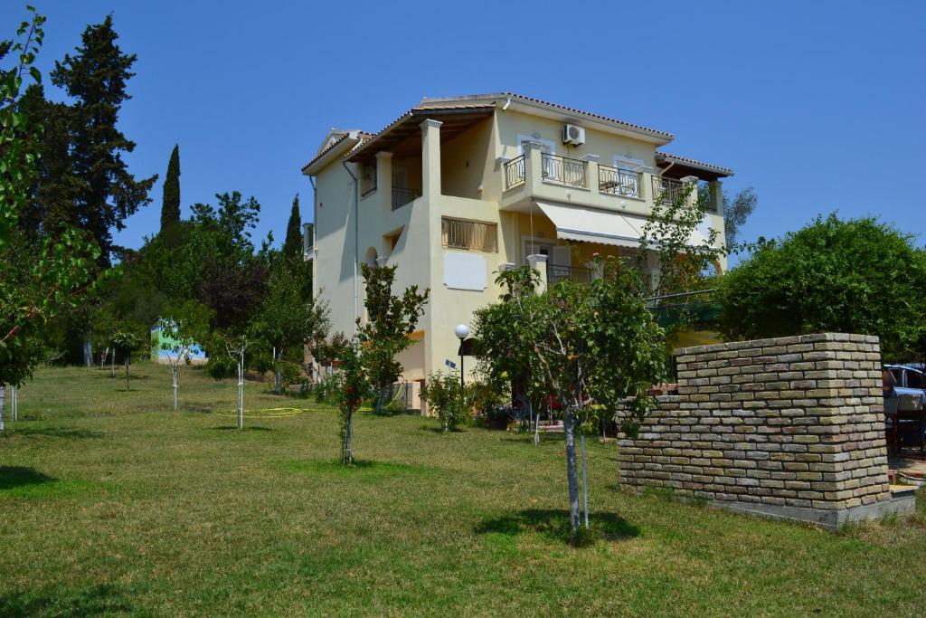 Scorpios Apartments room 5