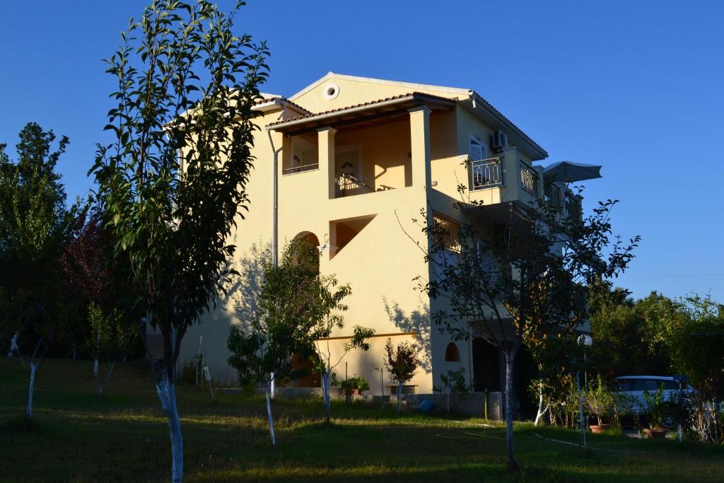 Scorpios Apartments room 6